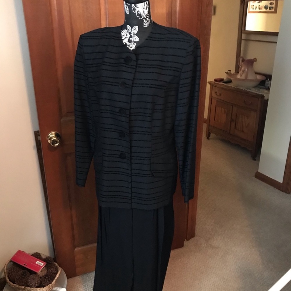 Black suite